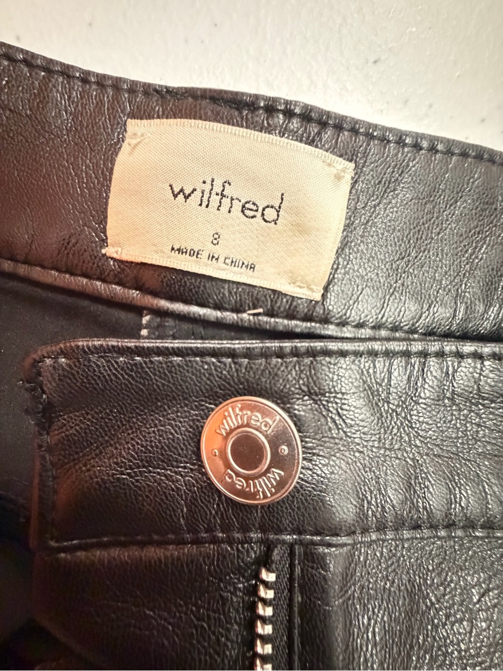 Aritzia Wilfred Melina Vegan Leather Pants Black Size 8 High Rise Straight B329